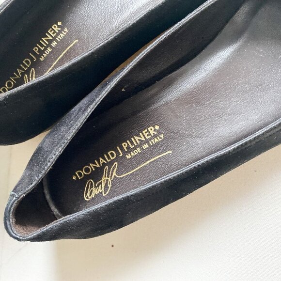 Donald J Pliner Black Suede Metal Monogram Detail Square Toe Flats 8M - Picture 2 of 8